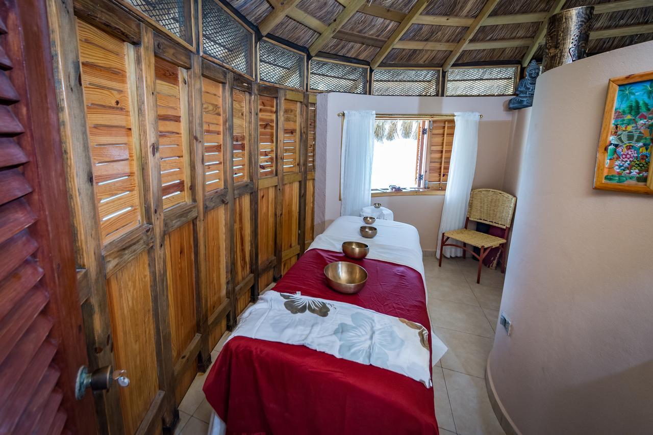 Moulin Sur Mer Beach Resort Montrouis Dış mekan fotoğraf